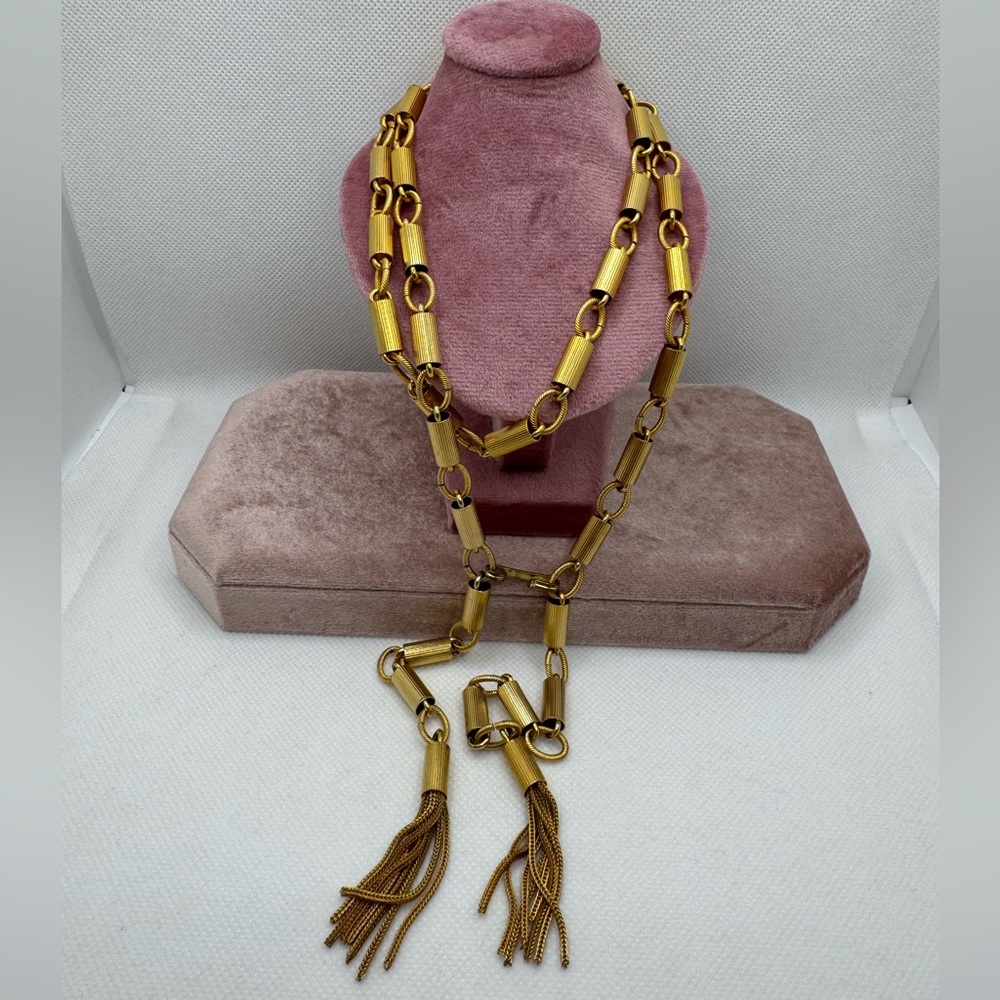 📿🏅 Vintage Gold tone Tassel Lariat Necklace Adjustable 40”